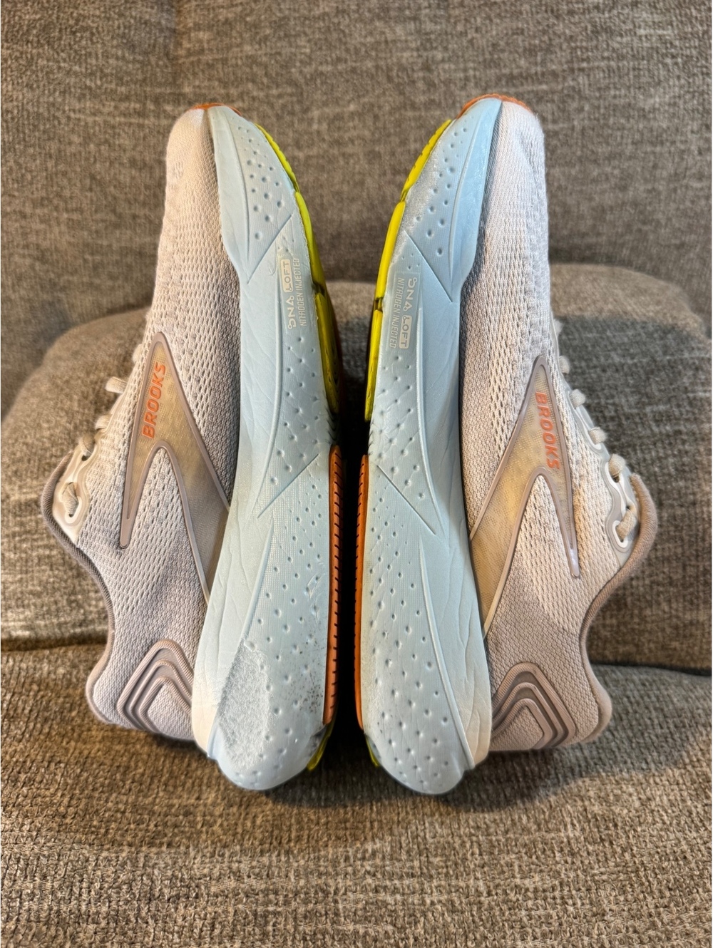 Brooks Glycerin 21 Womens sneakers Coconut/Aqua/Autumn Sunset 1204081B195 Size 8 - Picture 4 of 12